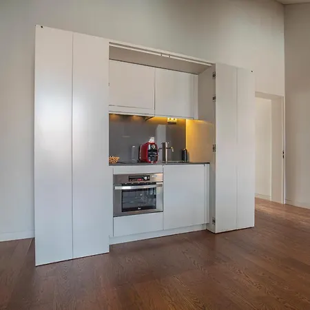 8 Building 403 T2 - River & Garden View * Lisbon