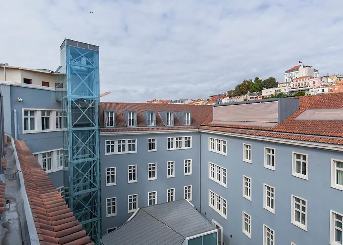 8 Building 403 T2 - River & Garden View Apartman *